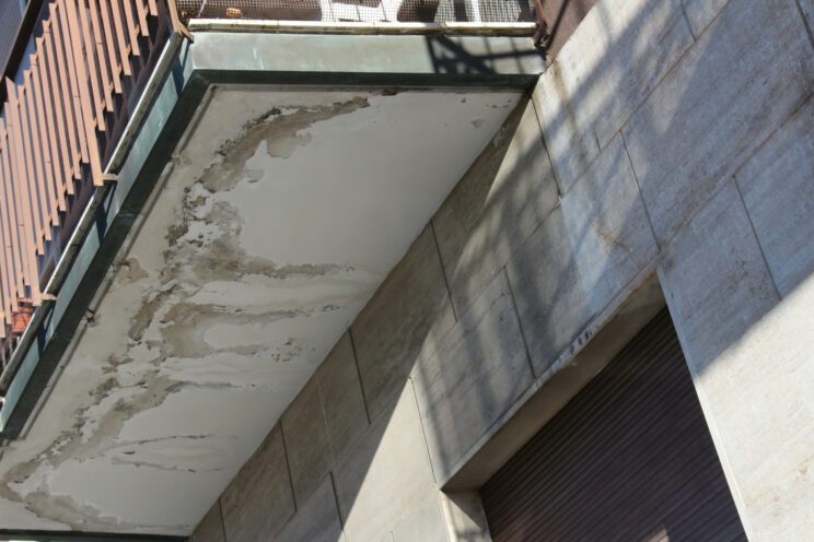 how to fix leaking balcony