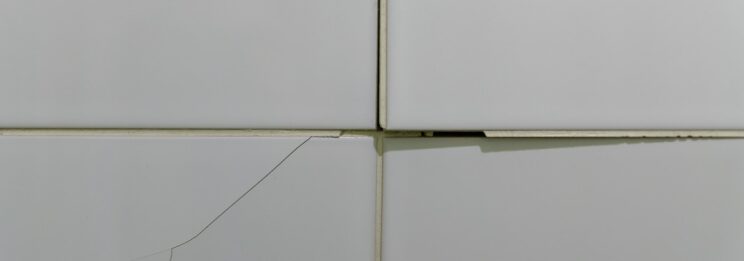 cracked bathroom tiles